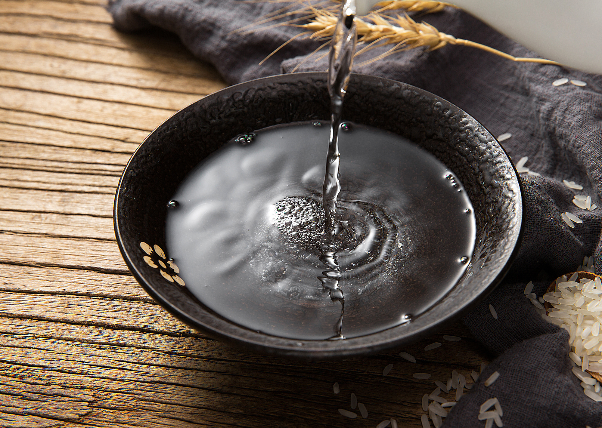 品味時(shí)光韻味 花山迷窖白酒場景圖拍攝的藝術(shù)與情感